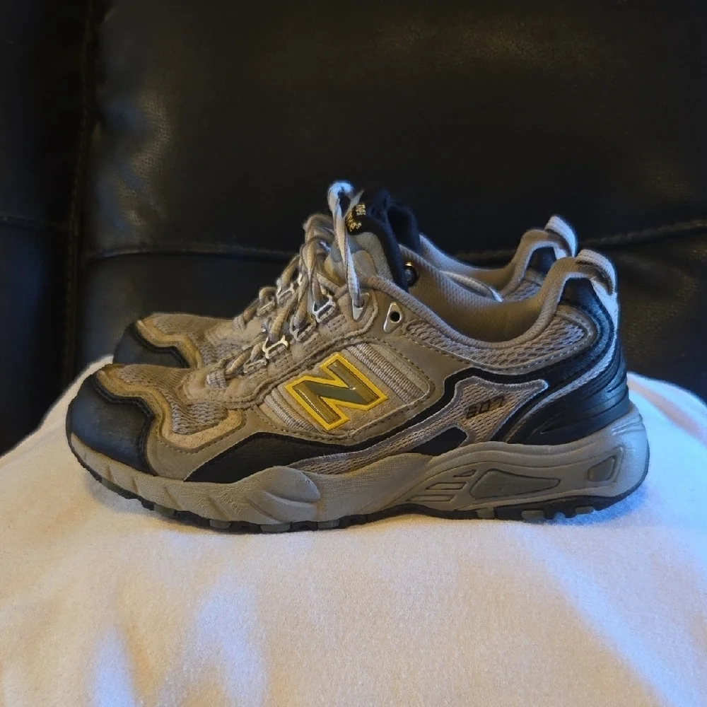 New Balance 807 Gray and Black Athletic Shoes
